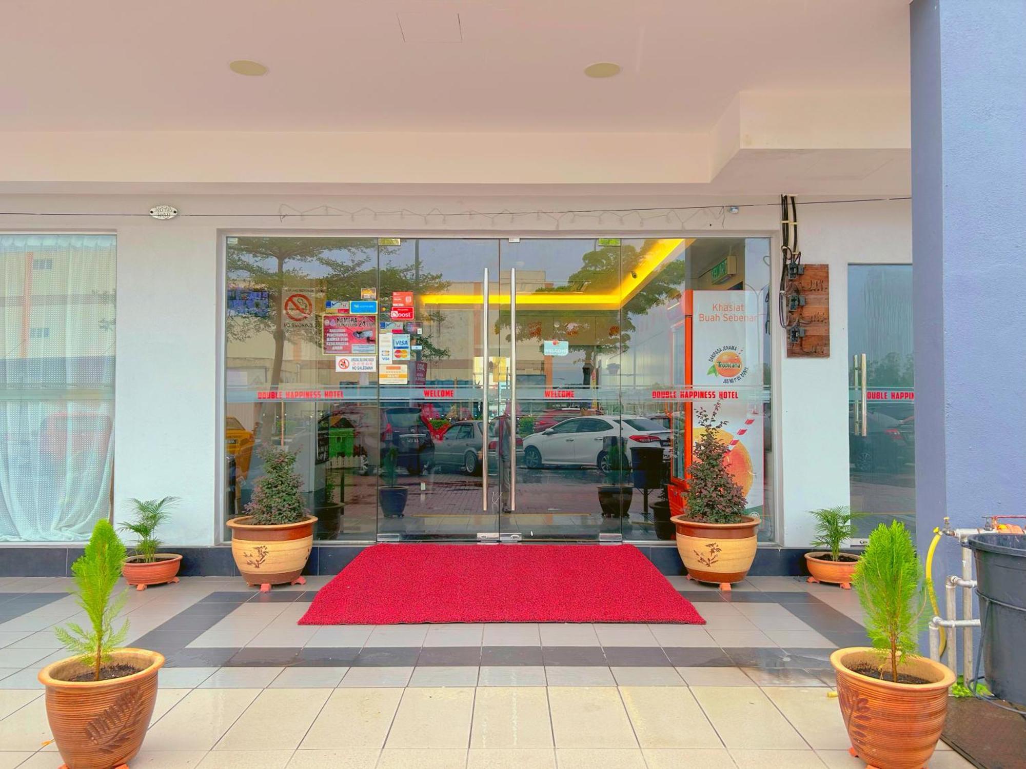 Double Happiness Hotel Sitiawan Esterno foto